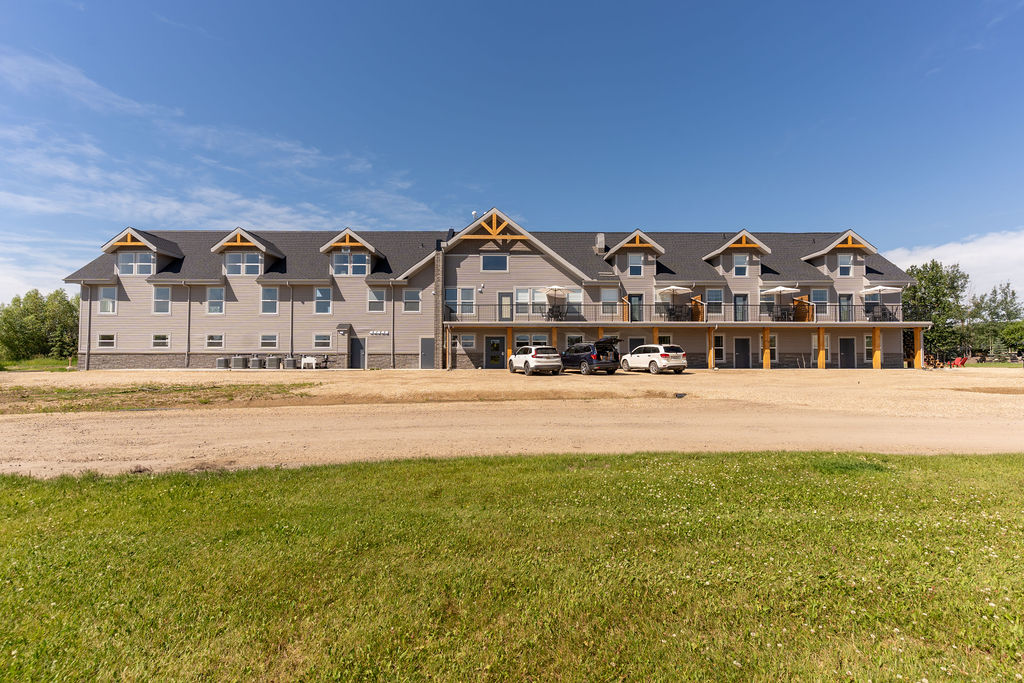 2025-LAKEVIEWRESORT-EXTERIORHOTEL-6